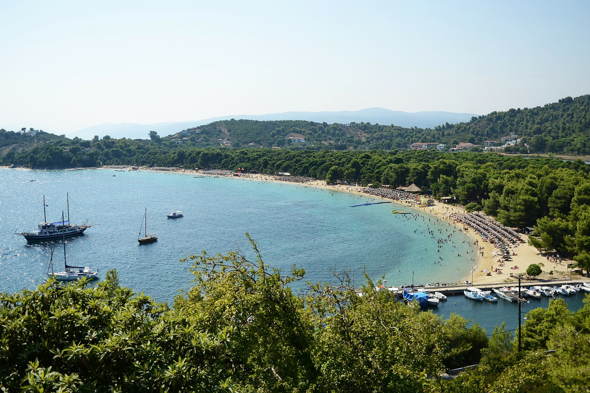 yacht rentals in autumn