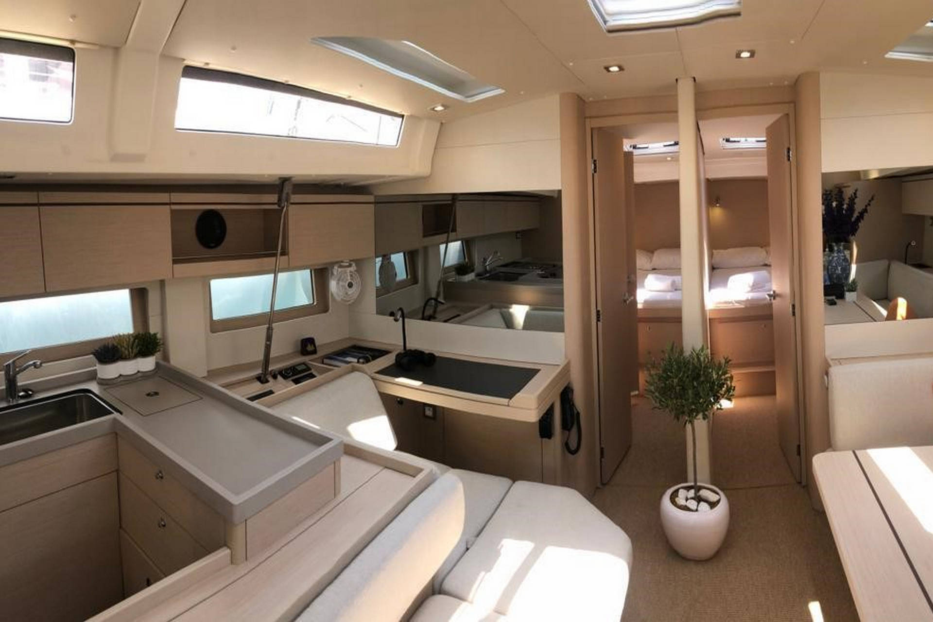 Oceanis 51.1 DEMILIA STAR Sailing Yacht - interior | Vernicos Yachts