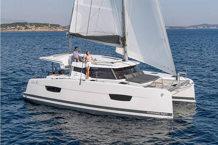 Isla 40 “BLUE SERENITY catamaran sailing yacht - exterior | Vernicos Yachts