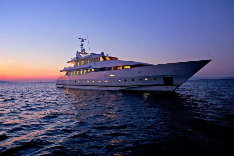 O'rion luxury motor yacht | Vernicos Yachts