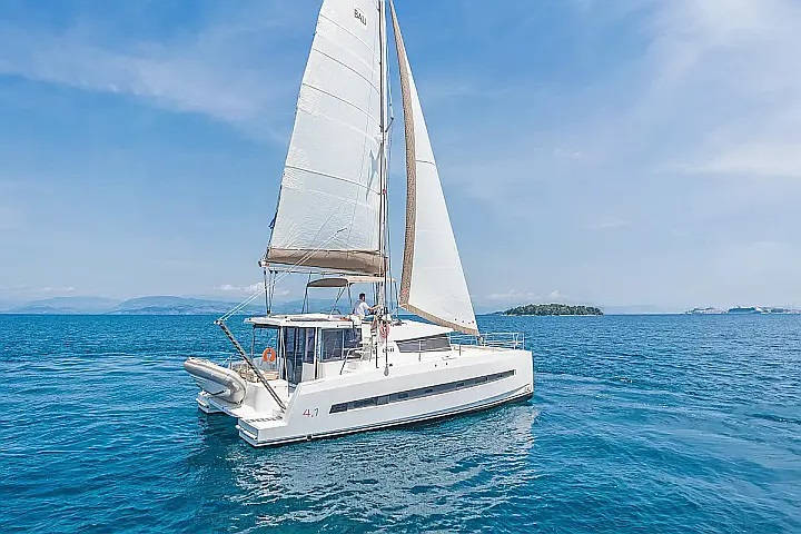 Bali 4.1 Galassia Sailing Yacht - exterior | Vernicos