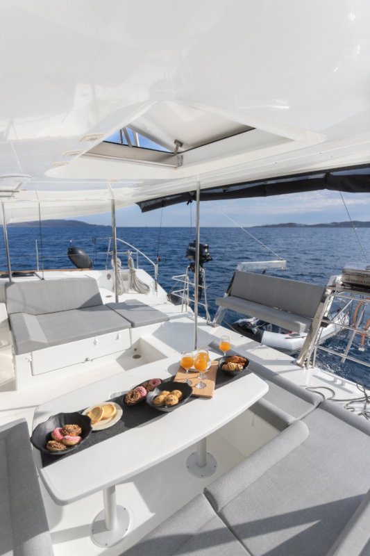 Lagoon 450F MADICON Catamaran - Exterior Lounge | Vernicos Yachts
