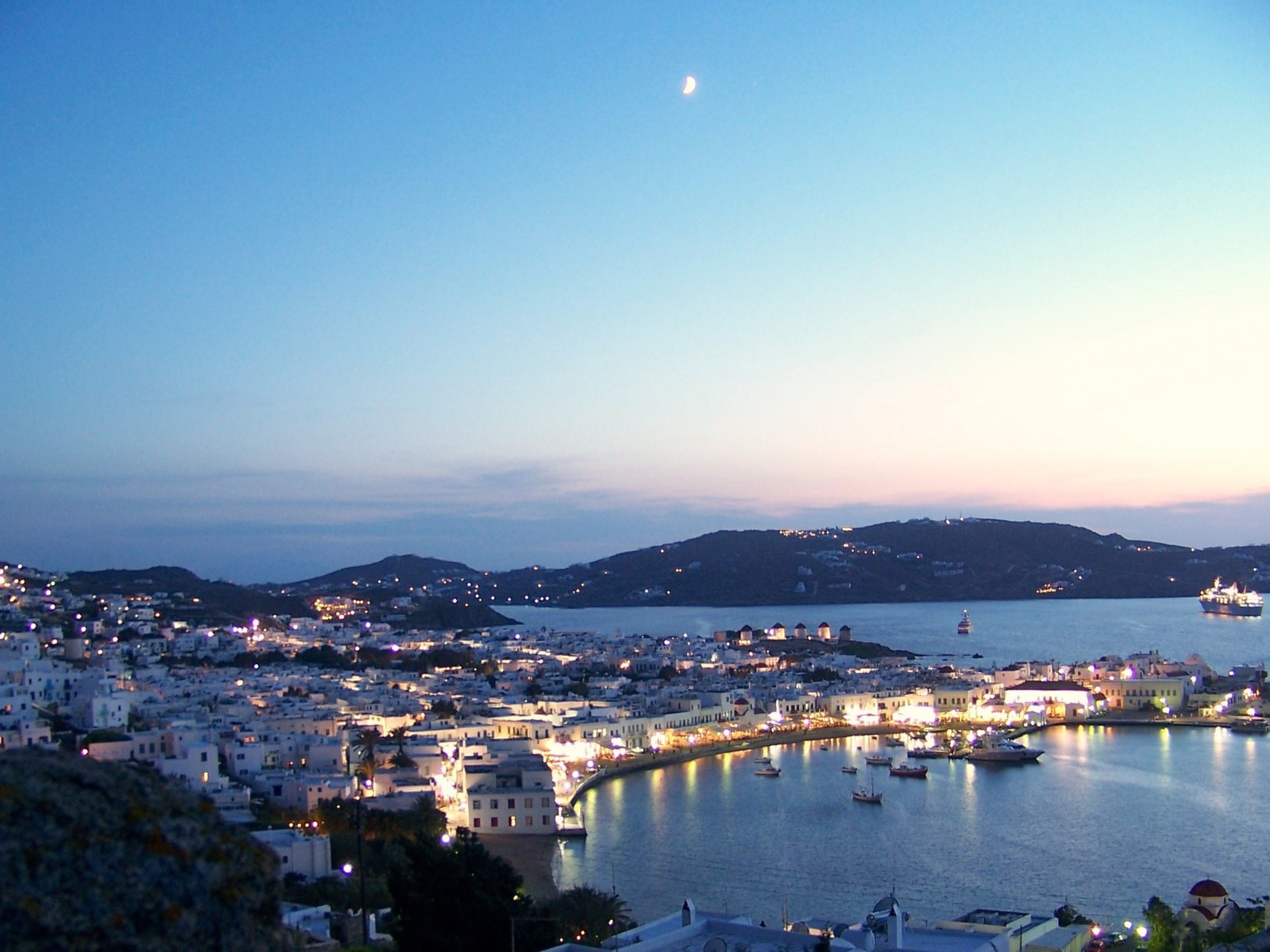 mykonos yacht charter