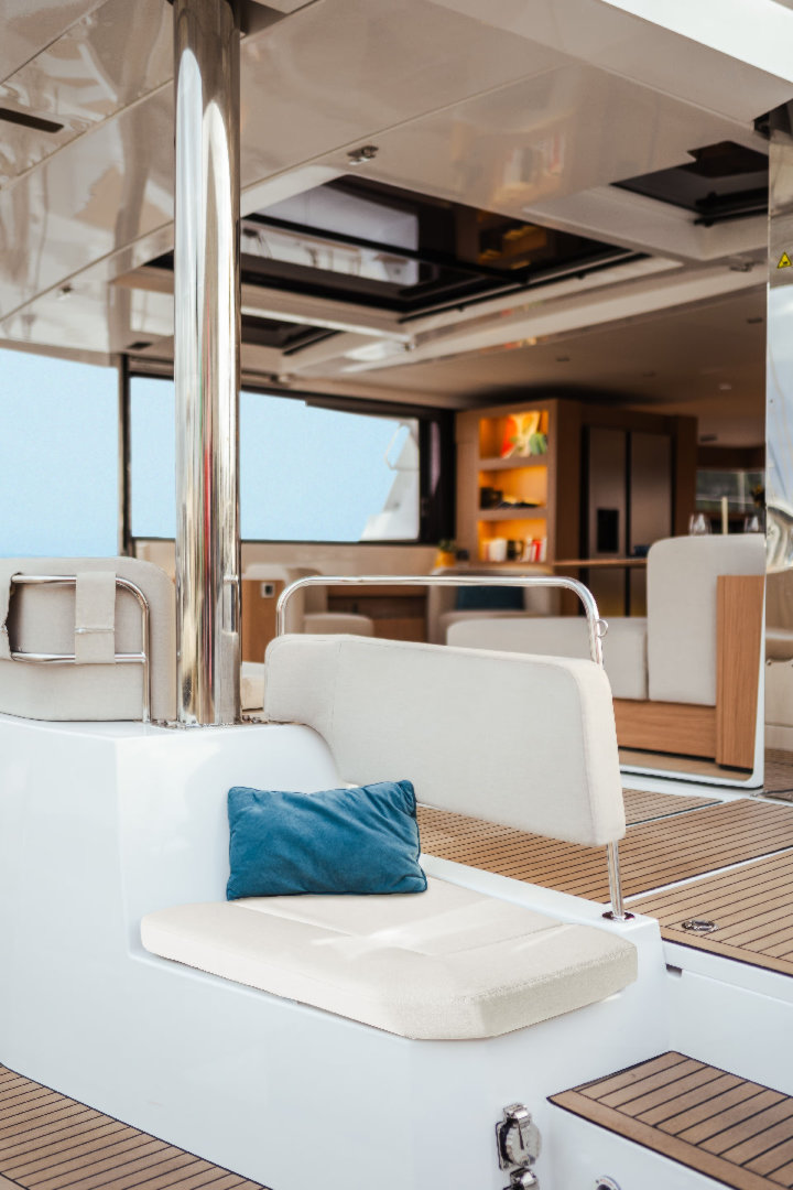 Bali 5.8 Catamaran - Stern | Vernicos Yachts