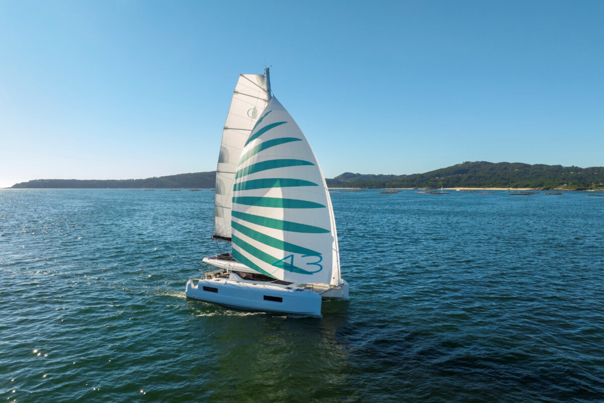 Lagoon 43 Catamaran – Starboard | Vernicos Yachts